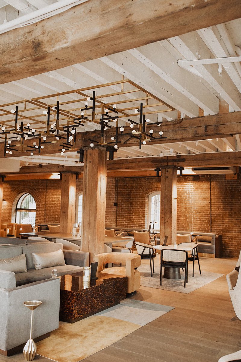 batturebistroNO's tweet photo. Sip + Savor in style ✨
#NewOrleans #NOLA #localnola #cocktails #batturebistroandbar #nolabar #nolacocktails #downtownNOLA #Frenchquarter #noladrinks #sip #style #savor #nolapool #pool #hotelbar #nolabarandbistro #bistroandbar #nolaeats https://t.co/pfqK6eA7rU