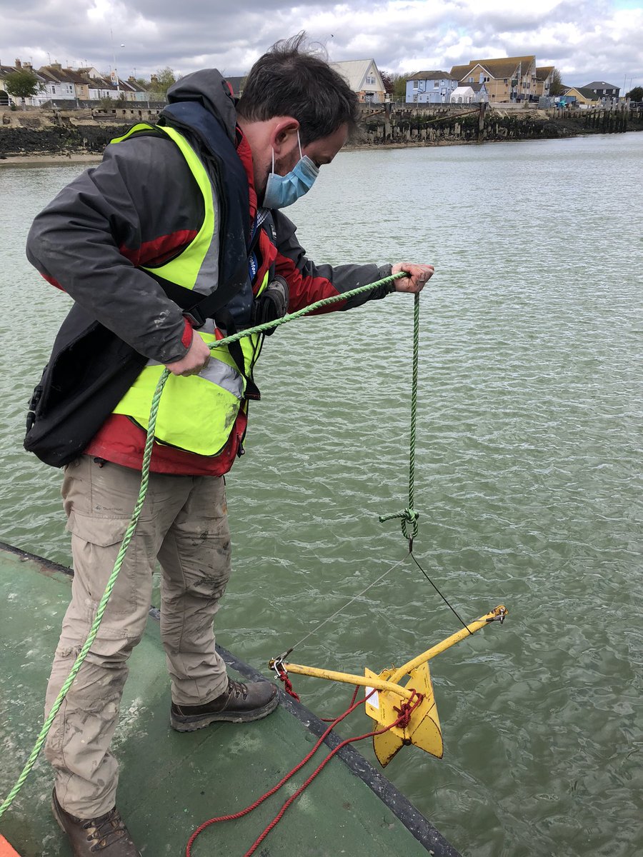biji_sd's tweet image. Another great day of sampling #corrosionsamples with @MartinS_Rubble and @Drali_w. A true geologist with bleeding hands, @MartinS_Rubble. Lucky to be a part of the team.

*Newhaven_pilotboat
#Socorro #Interreg2sea #universityofbrighton