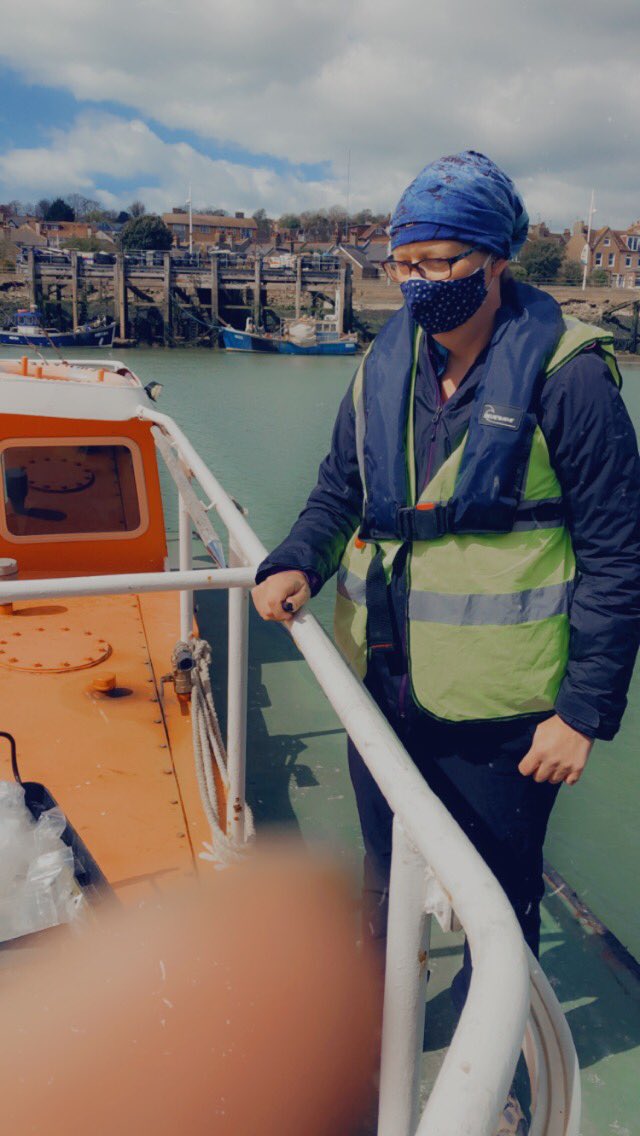 biji_sd's tweet image. Another great day of sampling #corrosionsamples with @MartinS_Rubble and @Drali_w. A true geologist with bleeding hands, @MartinS_Rubble. Lucky to be a part of the team.

*Newhaven_pilotboat
#Socorro #Interreg2sea #universityofbrighton