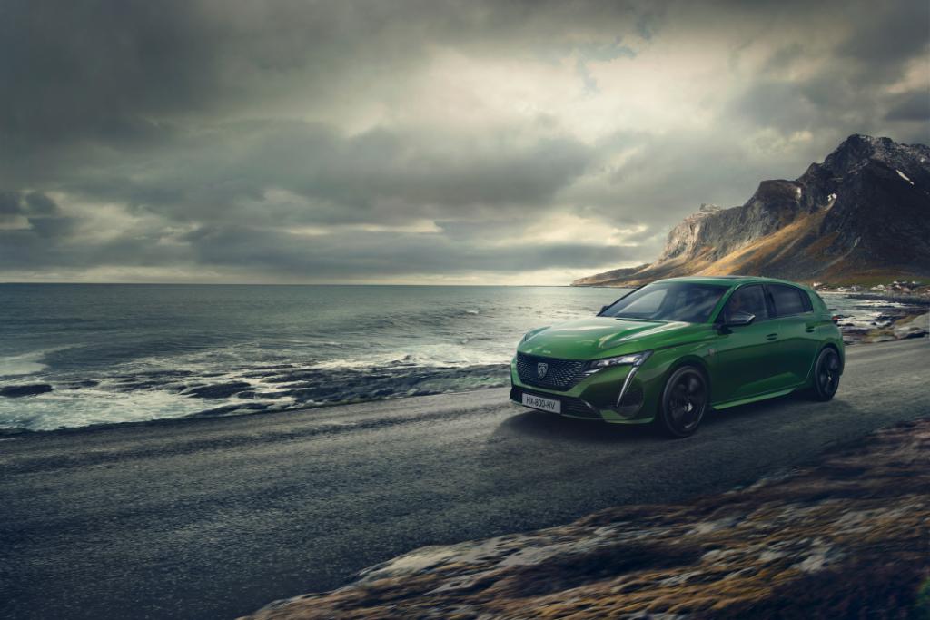 Switch to electric mode to hear the waves. New #Peugeot308 #PlugInHybrid > bit.ly/3nAovEy