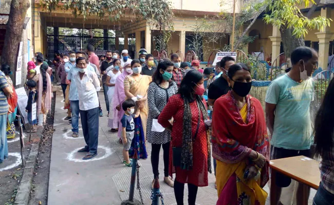 ndtv's tweet photo. Bypolls To 3 Lok Sabha, 8 Assembly Seats Deferred By Election Commission Due To Covid https://t.co/yxv8Hh4Oz6 https://t.co/Bqjj6j6YVv