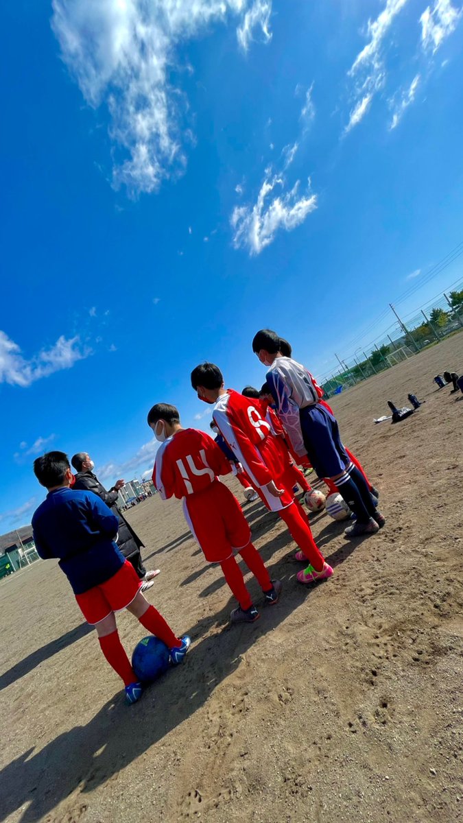 amigosumikawa's tweet photo. 室蘭 旭ヶ丘交流大会

2日間終えました。
写真は撮り忘れたのであまり無いですが
みんないい経験はしたはず。

とりあえず次は9日リーグ戦
頑張りましょう

#アミ澄
#アミーゴ澄川 #lfl #苫小牧
#サッカー #soccer #小学生サッカー https://t.co/9rB391JZZM