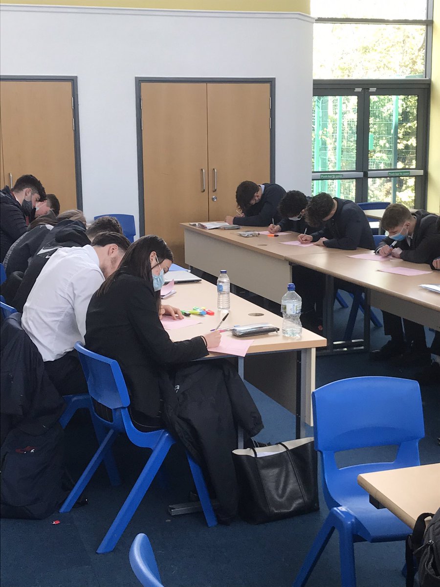 GryphonGeogHOD's tweet photo. #VGU6 @Verulam6thForm in essay #PinkPlan battles. @Verulearning, Working together &amp;against each other to make the perfect #Alevel #Geography essay structure, check list &amp; #AGIA format. @verulamschool our students push till the end! #AGradesInAugust. #IVerulAM https://t.co/FfLPsbL2dI