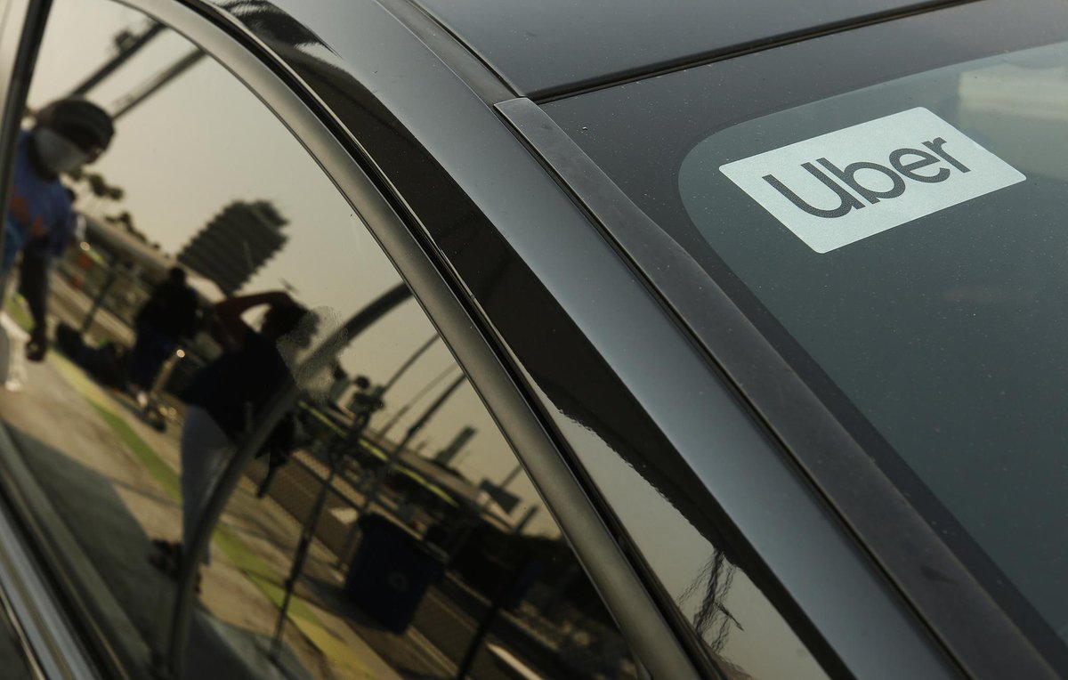 Uber users in the UK can reserve a premium ride a month in advance