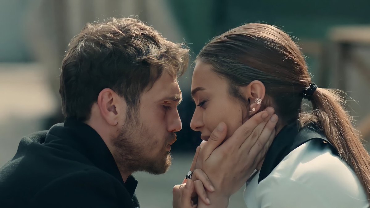 Ef:hadı git!
Ya: Ama ben yine de bir öpücük istiyorum :(