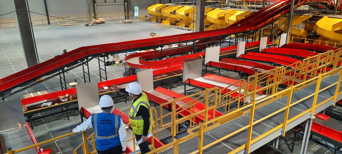 DHLExpressFr's tweet photo. #DHLExpress | En image 📸 l'évolution de la construction de notre nouveau #Hub de Paris Charles de Gaulle ✈️L'entrepôt évolue de jour en jour ! 👇
#CDGHub #DHLExpressFrance https://t.co/ACGHsf0yWm