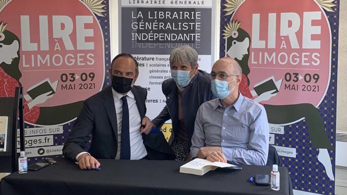 EPhilippe_LH's tweet image. Début de notre tour de France littéraire avec @gillesboyer. Première étape, Limoges !

Les prochaines rencontres seront annoncées sur edouardphilippe.fr/rencontres-edo…. À demain au Havre !