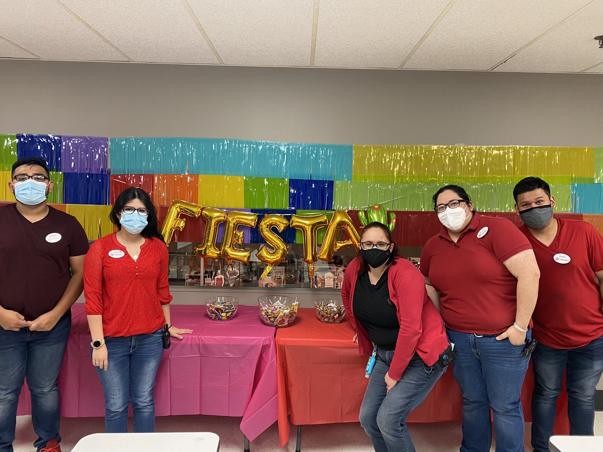 Happy #CincodeMayo from T802 team 🇲🇽🌮 🌵 🥳