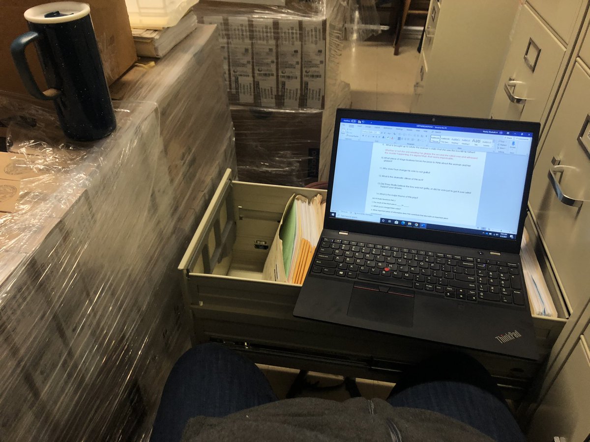 hpemske's tweet photo. New desk at work just dropped https://t.co/flRbCOlnfo