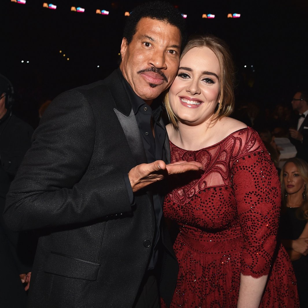LionelRichie's tweet image. Me                @adele 
           🤝
 🎵helloooo🎵 🤣 

Happy birthday to one of the most talented people to ever participate in showbusiness! You are truly one of a kind.