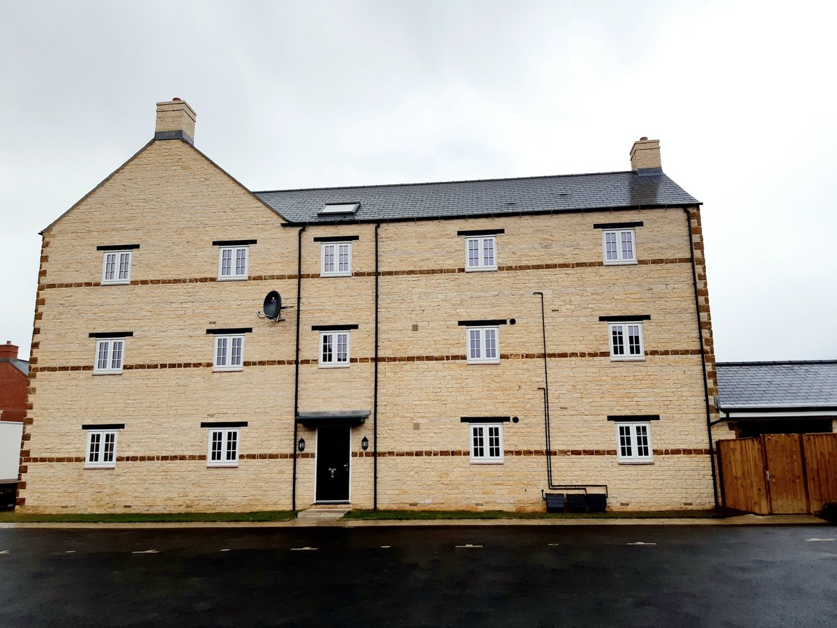 krissy_mckay's tweet photo. Today I took another handover at St Georges Fields, Wootton, Northampton - 6 x Affordable 2 bed Flats. 
Thanks to @ThorntonFirkin @HomesMorris
 @SNorthantsC https://t.co/tryuAiBU73