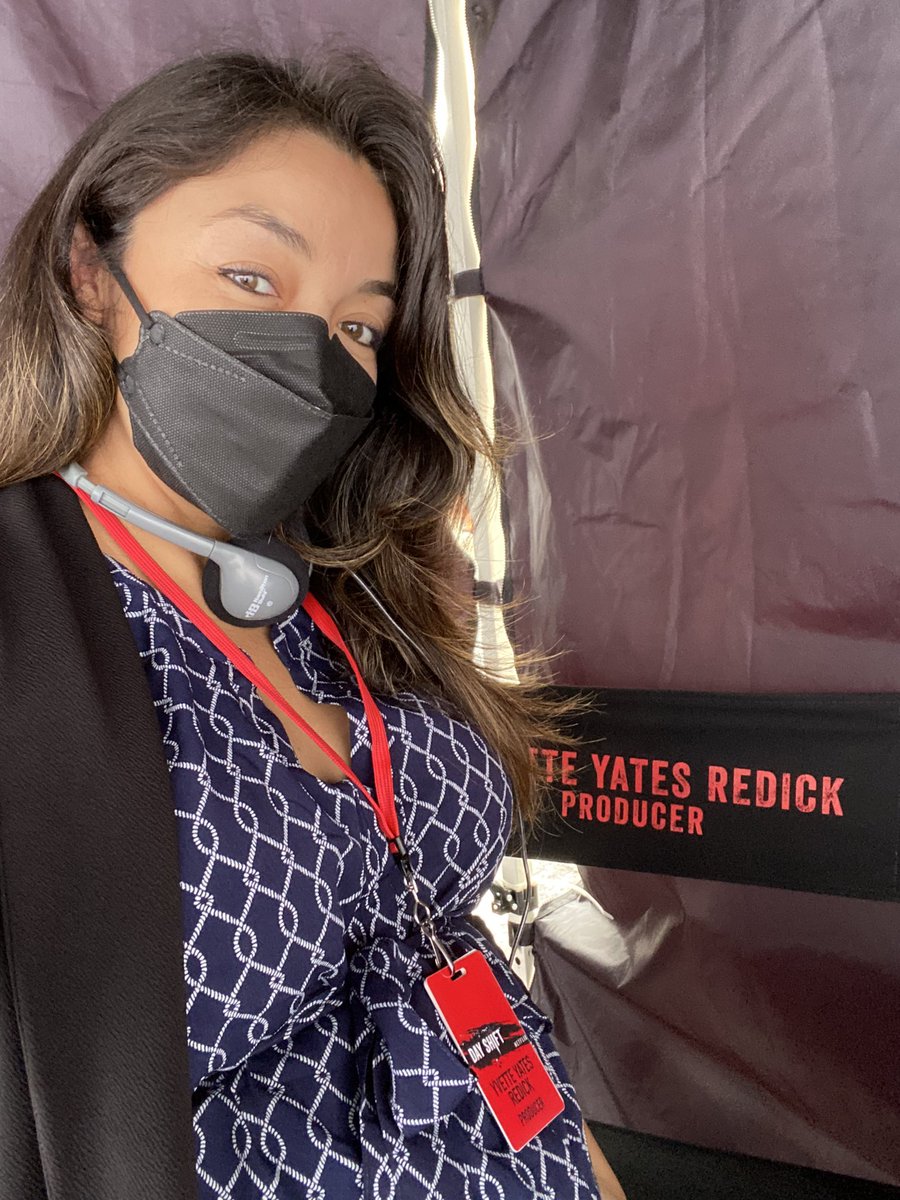 Buenos Dias! Another day at the office 🧛 #DayShift #LatinaProducer  #BabyMama #RepresentationMatters #3rdTrimester #BabyBoyComingSoon #WorkingMom #JaimieFoxx #Netflix #ImpossibleDreamEntertainment