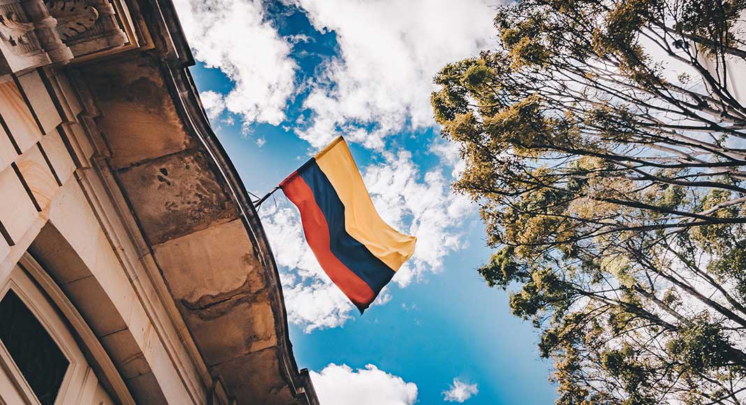 Saludamos y abrazamos a nuestros hermanos colombianos en estos momentos tan complicados en esa maravillosa nación

Esperamos que pronto puedan solventar de manera pacífica todos estos conflictos

#Ecovision #Carabobo #Colombia #Hermandad