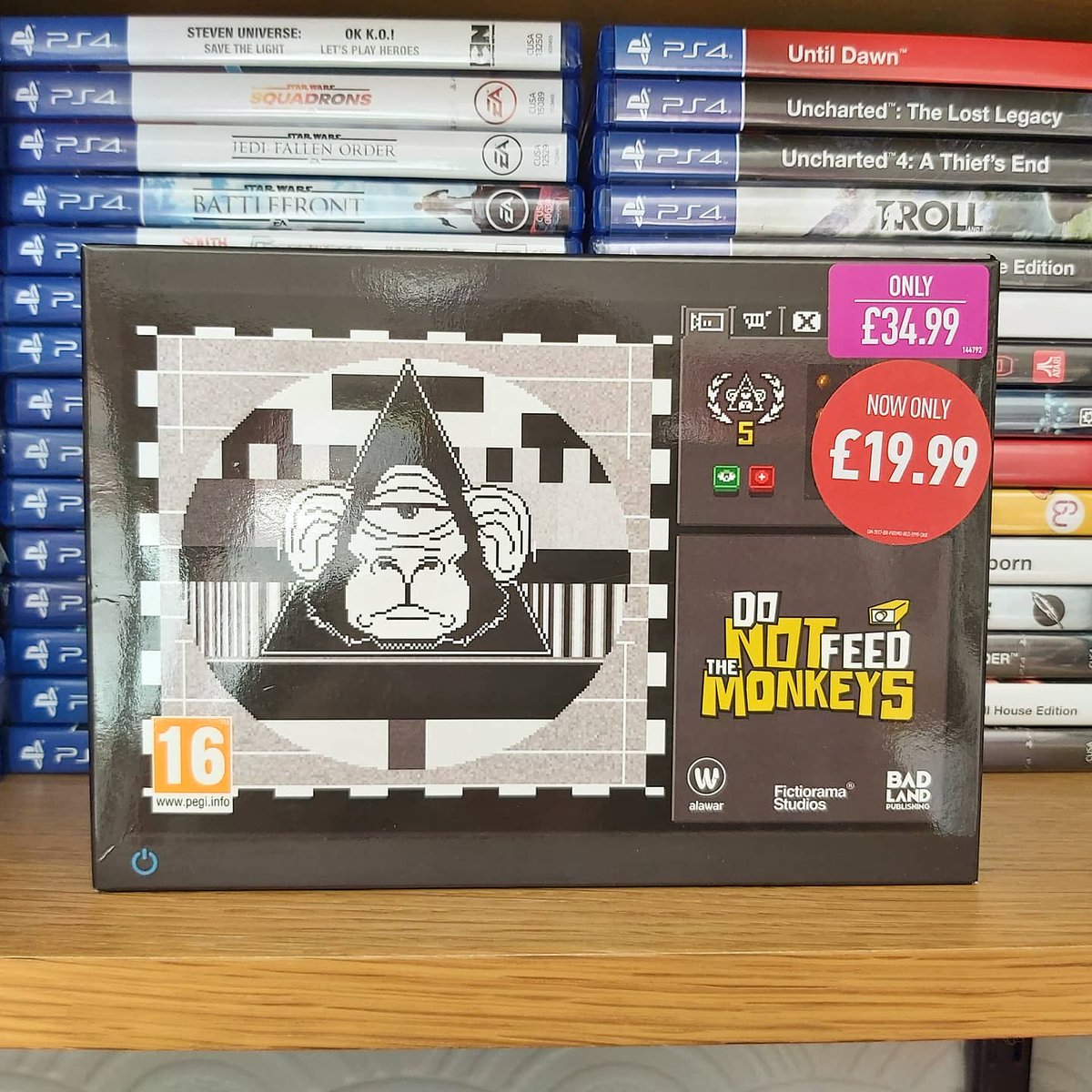 BDezimondo's tweet photo. Today's #ps4 haul from @GAMESheffield #willyjetmanastromonkeysrevenge Sweepers Edition, #donotfeedthemonkeys Collector's Edition, #asterixandobelixxxl3thecrystalmenhir Limited Edition and #crystar 🎮👌#ps4collection #ps4collector #videogames https://t.co/F2tKExnSKT