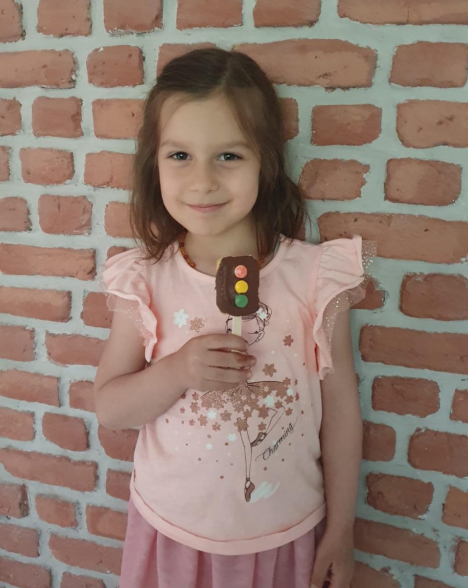 Trafik işaretlerini öğrendiler.