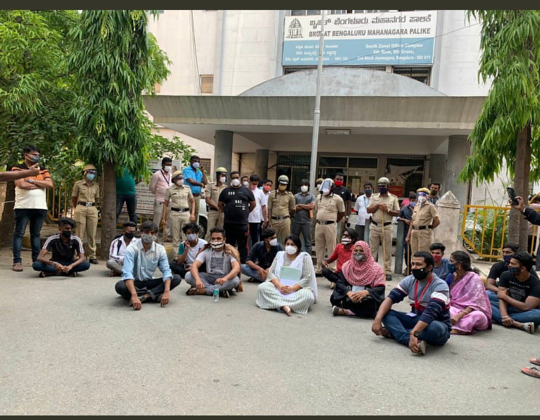 warispathan's tweet photo. In the guise of exposing corruption, @Tejasvi_Surya is back to his communal tricks. 
This idiot got the 17 of them arrested merely because they were Muslims and doing their job and conveniently left the other 200 people who were working in the same war room.Shame on you!!! Shame! https://t.co/HoZcrLRf6q