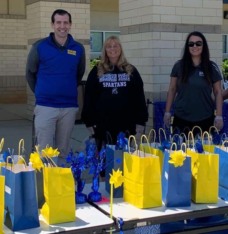 Happy National Principal’s Day Mrs. Jernigan! We especially appreciate all you have done this very different school year for our staff, students, and parents even if we’re in school virtual, remote, or face to face!   
Phantom Phamily Pride!💙💛🎉
<a href="/PtaPride/">Benson Middle School PTA</a> 
<a href="/benson_middle/">BensonMiddleSchool</a>