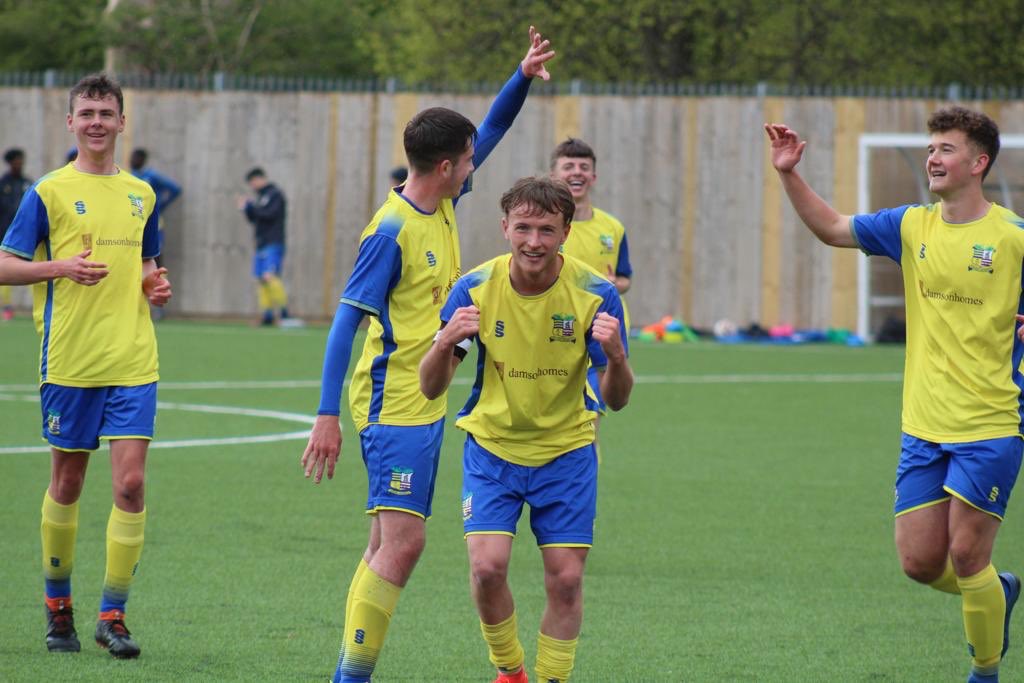 Solihull Moors F&E tweet media