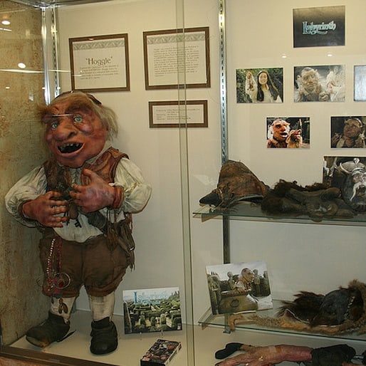 The full bodied Hoggle puppet, along with a few other items from the production are currently on display at the Unclaimed Baggage Center in Scottsboro, Alabama after being lost in transit from the overseas set.

#Labryinth
#jimhenson #fantasy #fantasymovies #roadsideattraction