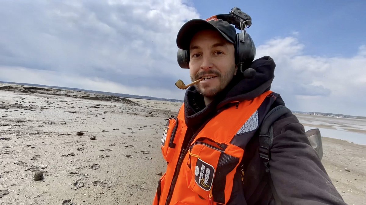 Hovercraft History Hunters tweet media