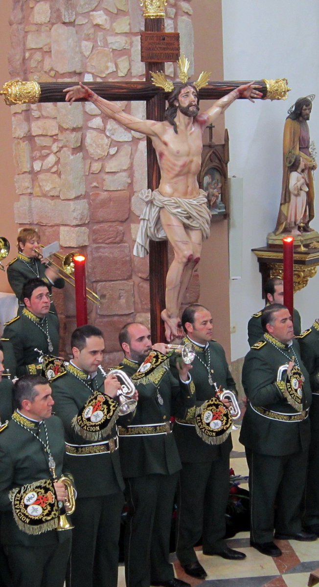 Hoy nos ha dejado nuestro hermano José Gregorio Vela,un alma incansable y trabajadora,superviviente de una banda que se queda huérfana de ese espíritu inquieto con el que la Elevación empezó a soñar alto.Hoy los ojos verdes de tu titular se llenan de lágrimas por tu pérdida. DEP