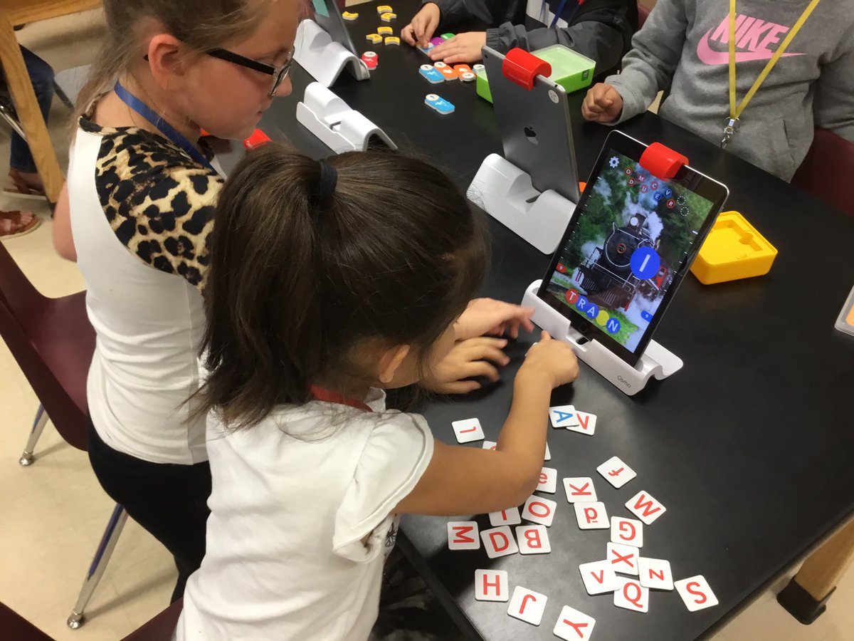 gesmakerspace's tweet image. First graders enjoy moving through centers of their choice from Osmo games to free coding with Ozobot.
