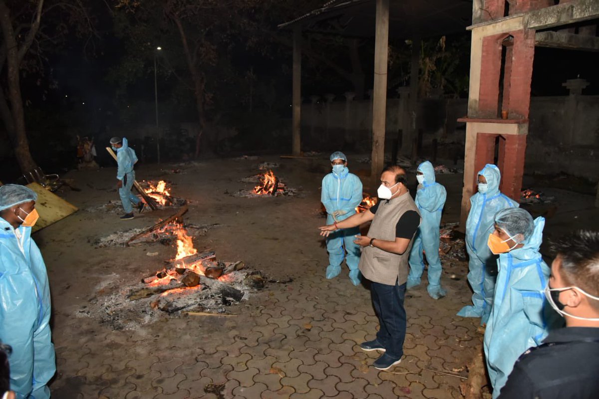 himantabiswa's tweet photo. Unfortunate that it is there are those who are losing their near &amp; dear ones.

To ensure that those who leave for heavenly abode get the dignity that they deserve, I visited Ulubari Smasan (cremation ground) in Guwahati &amp; met the bereaving family members

My prayers &amp; condolences https://t.co/YS3GSzeAIH