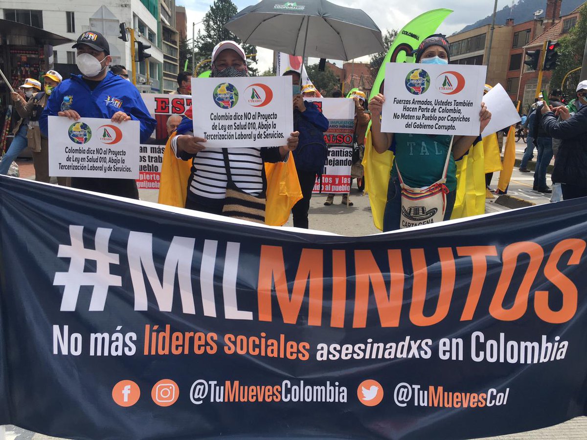 📢¡Colombia sigue de pie en defensa de la vida, la paz, la democracia y contra la violencia!

#SOSColombiaNosEstanMatando 
#ParoNacional