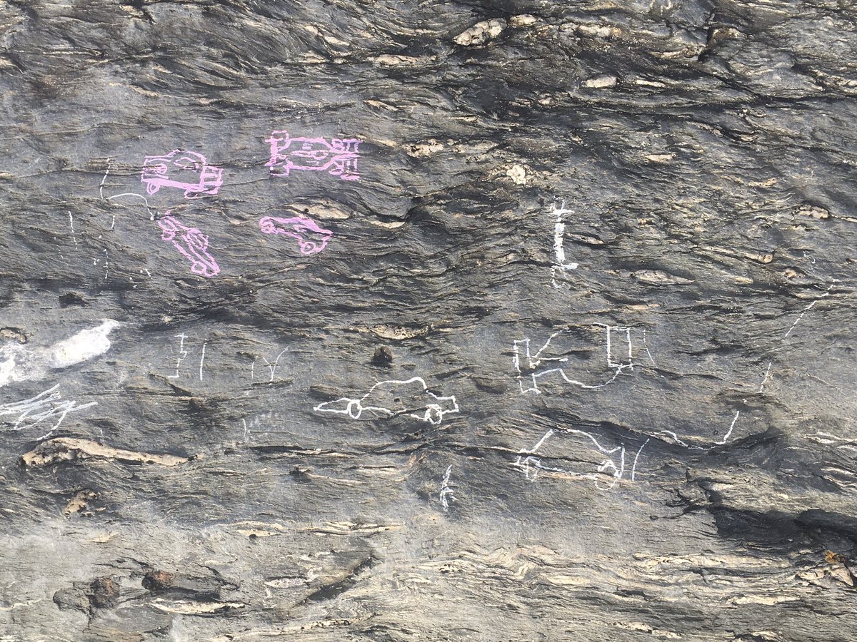 Proto_Terran's tweet photo. Rock paintings (Stavanger, Norway 21st century AD) estimated to have been painted around the year of the great sickness. https://t.co/kq0Eq5F85g