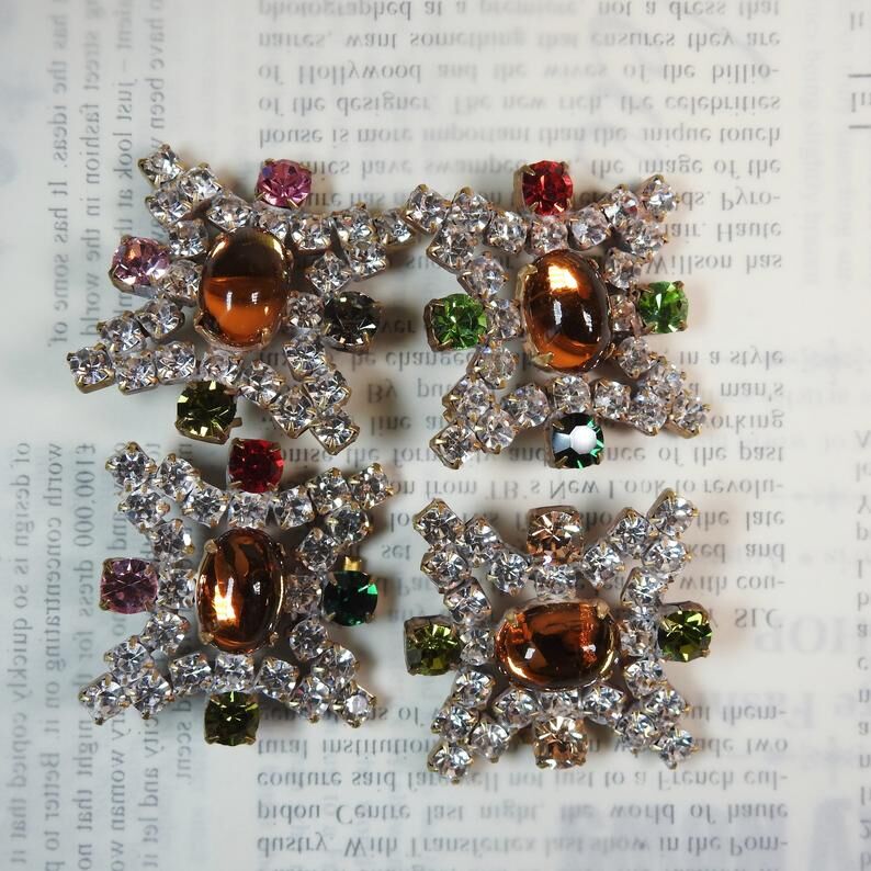 zazavintageboho's tweet image. Luxury unusual fancy glass buttons for jewelry making unique | Etsy etsy.me/3nOvhX2
#luxurybuttons
#extralargebuttons
#fancybuttons
#glassbutton
#jewelrymaking
#embellishments
#fancyshapebutton
#falldecorativesupply
#jewelrysupplies