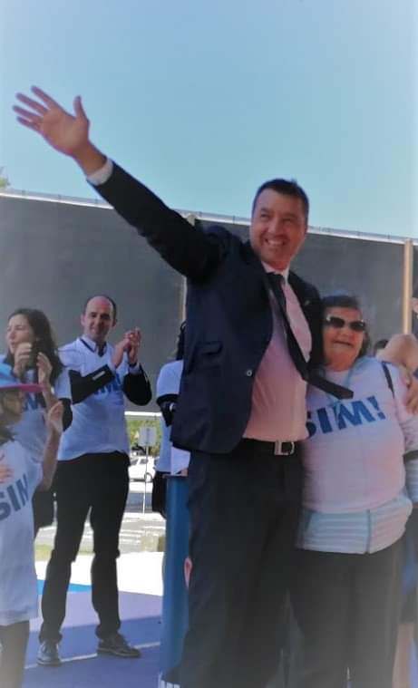 ParadaSim's tweet image. António Parada é um líder que a qualquer passo sente o carinho das pessoas, que reconhecem o seu trabalho efetivo e de proximidade feito durante oito anos na presidência da junta de freguesia de Matosinhos.