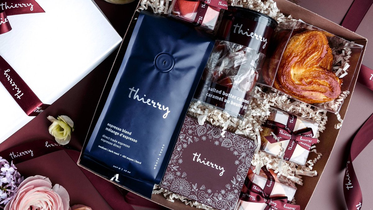 It's the final day to pre-order our Mother's Day dinners, <a href="/thierrychocolat/">Thierry Chocolates</a> gift box and <a href="/gifvancouver/">The Granville Island Florist</a> bouquet. Visit toptable2u.com to order for pick-up or delivery Friday through Sunday. #Toptable2U
📷: <a href="/LeilaKwok/">Leila Kwok</a>