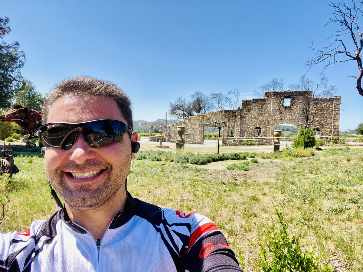 NorCal_Stringer's tweet image. Been about a year and a half since I saw @SodaRockWinery right after the fire. Glad to see they are open for business and the wall is still standing!