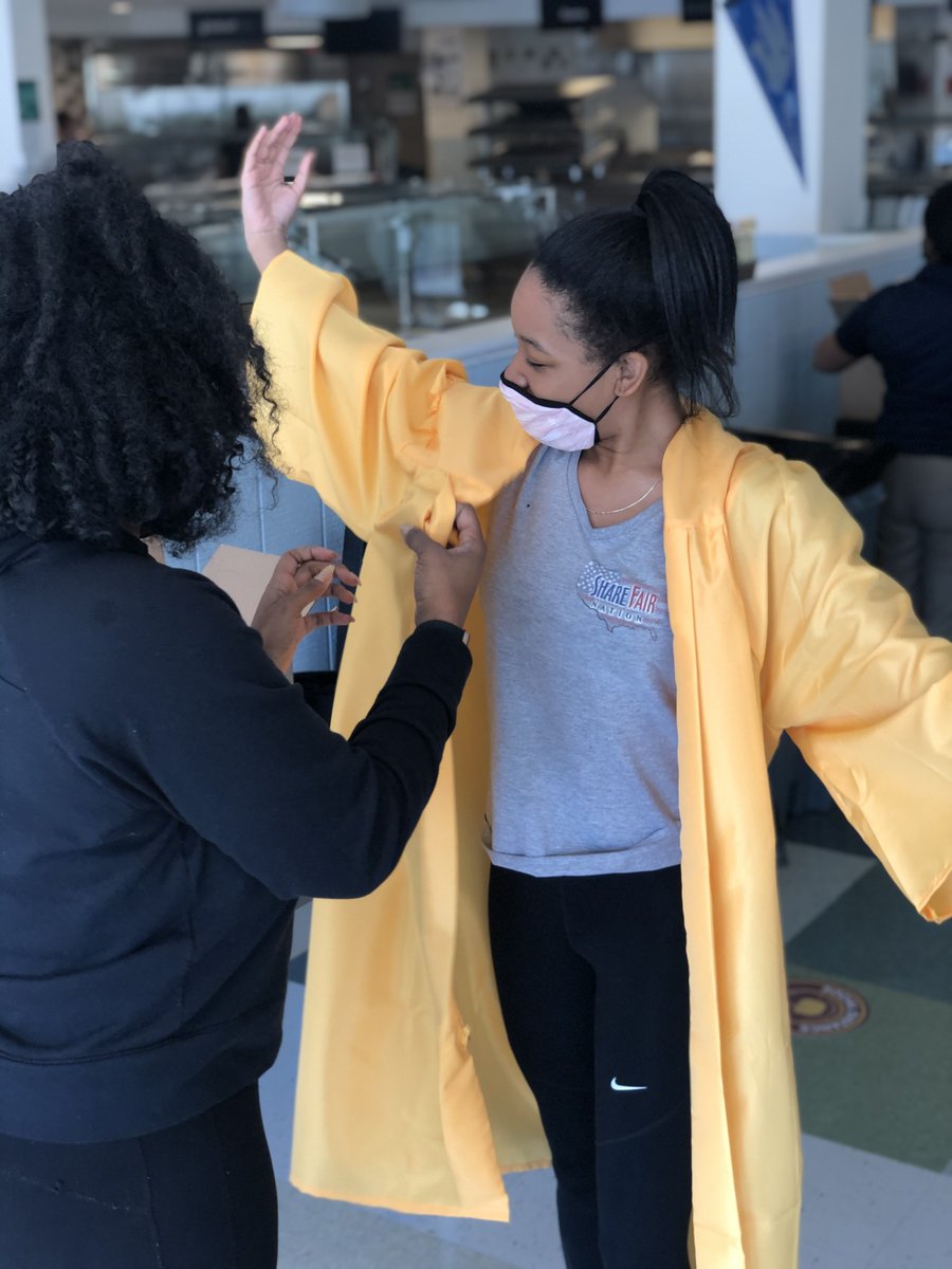 TheSEEDSchoolMD's tweet photo. Graduation is almost here!!! Our seniors are trying on their gowns for the big day🎓 #June5th #SEEDstrong #classof2021 #congrats https://t.co/2SpRTe2IBA
