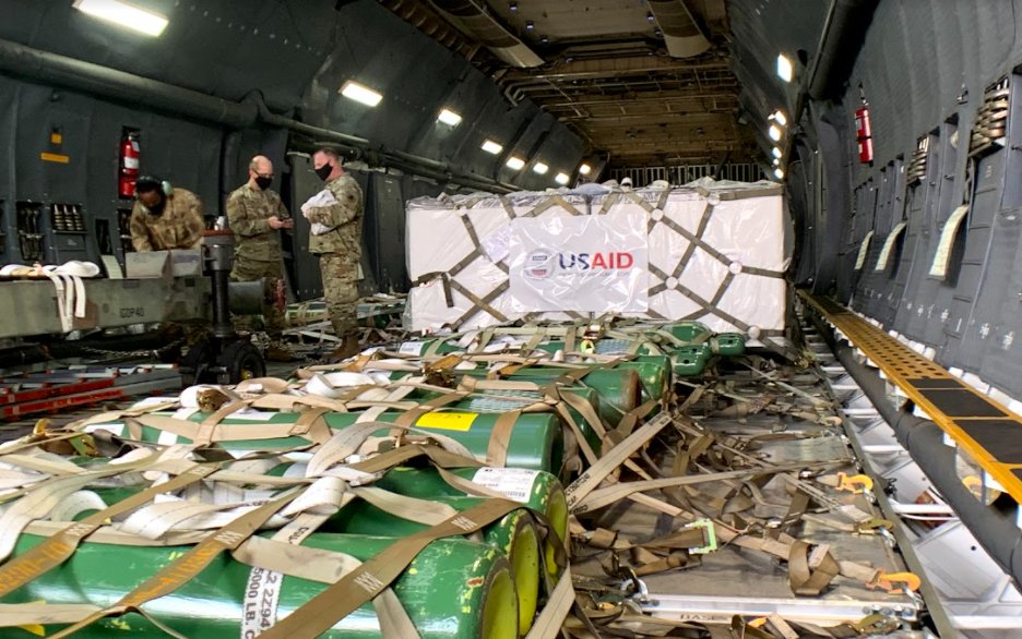 SecDefAustin's tweet photo. So far, we've sent 4 gray tails to India, containing 1m Rapid Diagnostic Tests, 545 Oxygen Concentrators, 1,600,300 N95 masks, 457 Oxygen cylinders, 440 regulators, 220 pulse oximeters and 1 Deployable Ox. Concentration System. It's been a heroic effort from all involved. https://t.co/RJuxJ0KOOf