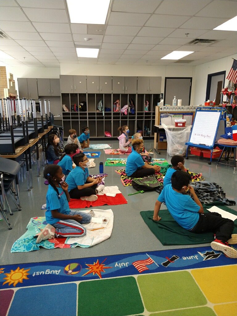SamHouston1982's tweet image. Some of our 2nd grade Connected Learners came into school today to join our F2F learners for a virtual field trip to Clear Creek. It was a fun day! Thank you to the Master Naturalists for the wonderful presentations. #TexansLearning