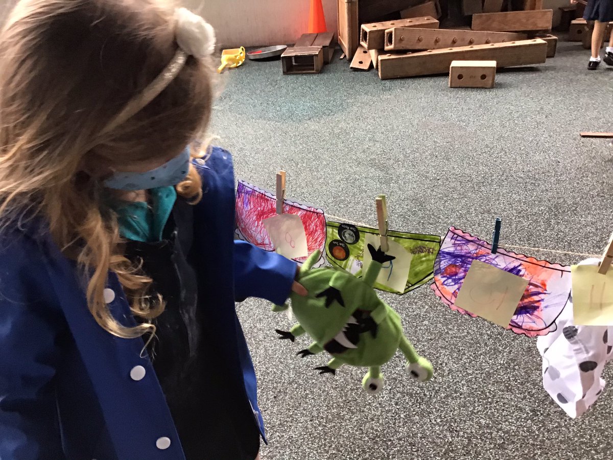 BISCLPNursery's tweet image. Martha has been hanging out the washing while keeping a watchful eye out for aliens who we’ve heard love underpants #outdoorlearning #learningthroughplay @The_IEYC #blastoff @BISCLincolnPark @NAEducation