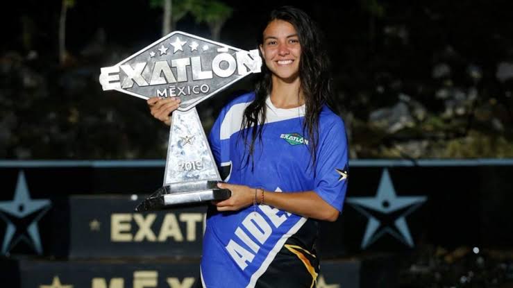 Tournesolpitufa's tweet photo. ¿Que campeonato azul disfrutaste más?
 HBD WUSHU MÁSTER https://t.co/GvO0pgjx1T