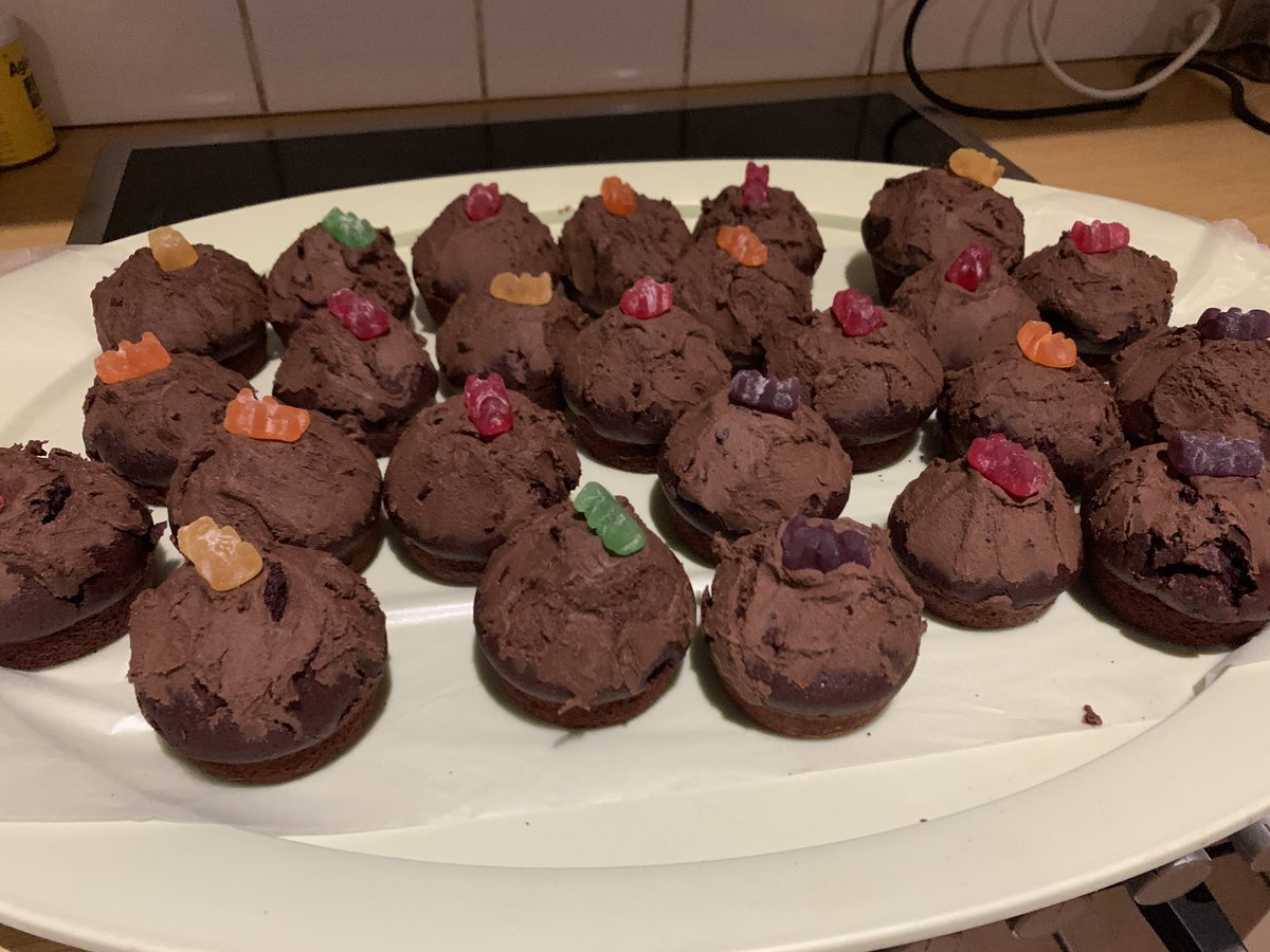 gillstrawberry's tweet image. My husbands name is Matt and he just baked these cupcakes for our little boy’s birthday ring at school tomorrow #NotAllMatts 😉