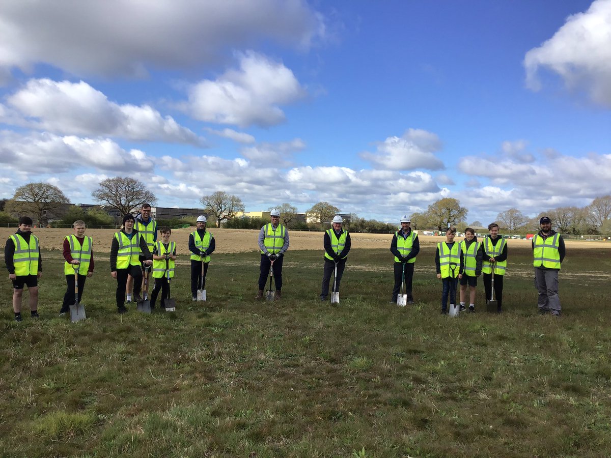 SallyKinchin's tweet photo. The @WatesGroup site team at Bohunt School were joined by @TimWates1  and students from the school to plant trees, donated by The Woodland Trust, on the grounds of their new school. The students were excited to see their new school for the first time @BohuntH #loveconstruction https://t.co/0F301JG3RD