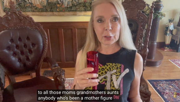 TheAshleysRR's tweet photo. Former #TeenMomOG grandma Debra Danielsen encourages women to work out issues with their moms...and to listen to her new #DebzOG music: https://t.co/EecL2kYjjC https://t.co/yhKPrcqLWC