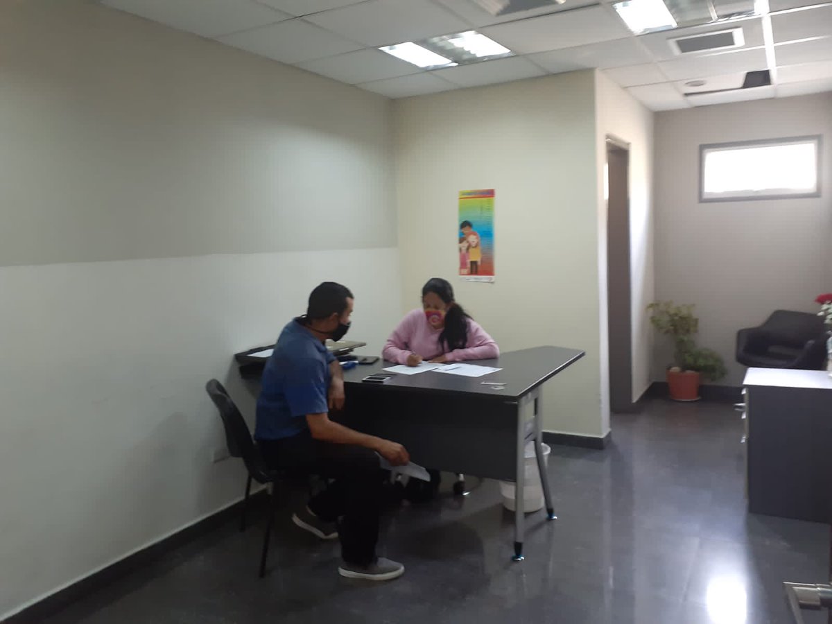 mirelct's tweet photo. #Hoy en el marco de la jornada de atención jurídica en los centros de detención preventiva,  se realizó visita al    @MijpSenamecf a los fines de fortalecer la cooperación entre las instituciones públicas.
@SenamecfM
@Visipol_MIJP 
#ChambaJuvenilProduciendo https://t.co/Bdn7ewKqnz