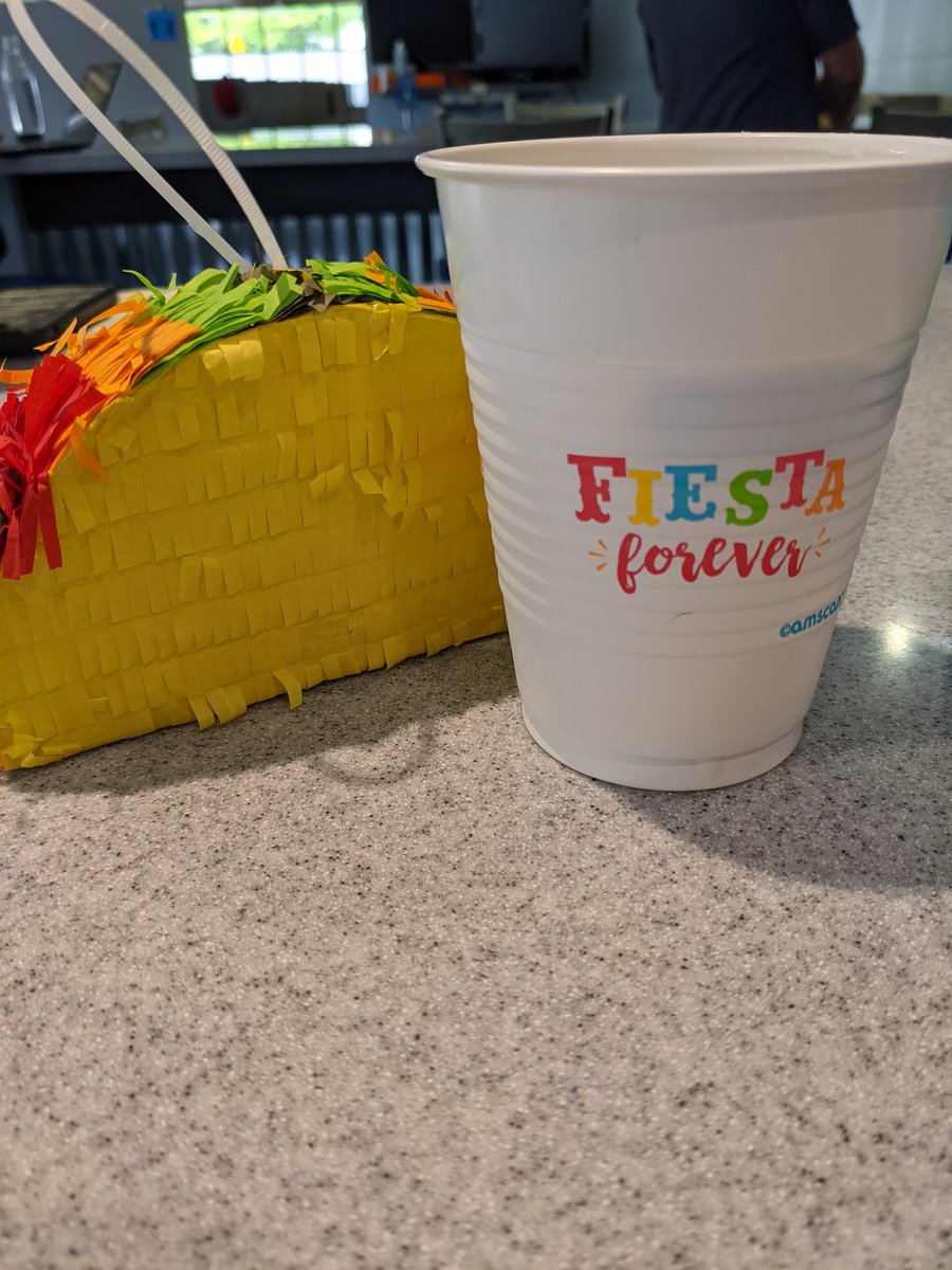 #CincodeMayo Happy Hour is a good reason to come to the office for the first time in over a year 🌮🎉 <a href="/Projetech_Inc/">Projetech Inc.</a> 
#margaritas #cheers