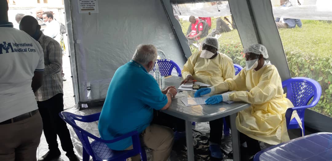 Pev_rdcongo's tweet photo. Lancement officiel de la vaccination contre la #Covid_19,  ce mercredi 05 mai 2021 à #Goma par le Gouverneur du #Nord_Kivu Mr Charlie NZAZU KASIVITA qui a reçu sa première dose du #Vaccin #AstraZenaca à l'hopital provincial du #Nord_Kivu 
@UNICEFDRC @OMSRDCONGO @MinSanteRDC https://t.co/N2X9pEaQNJ