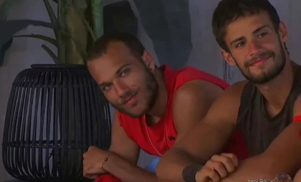 selfmystery's tweet photo. #Survivor2021 ’in en sevdiğim ikilisiydi.. ah acun ah neden ayırdın bunları😭 #SerBat #SergenBayar #BatuhanKaracakaya https://t.co/8E1pK0AdEI