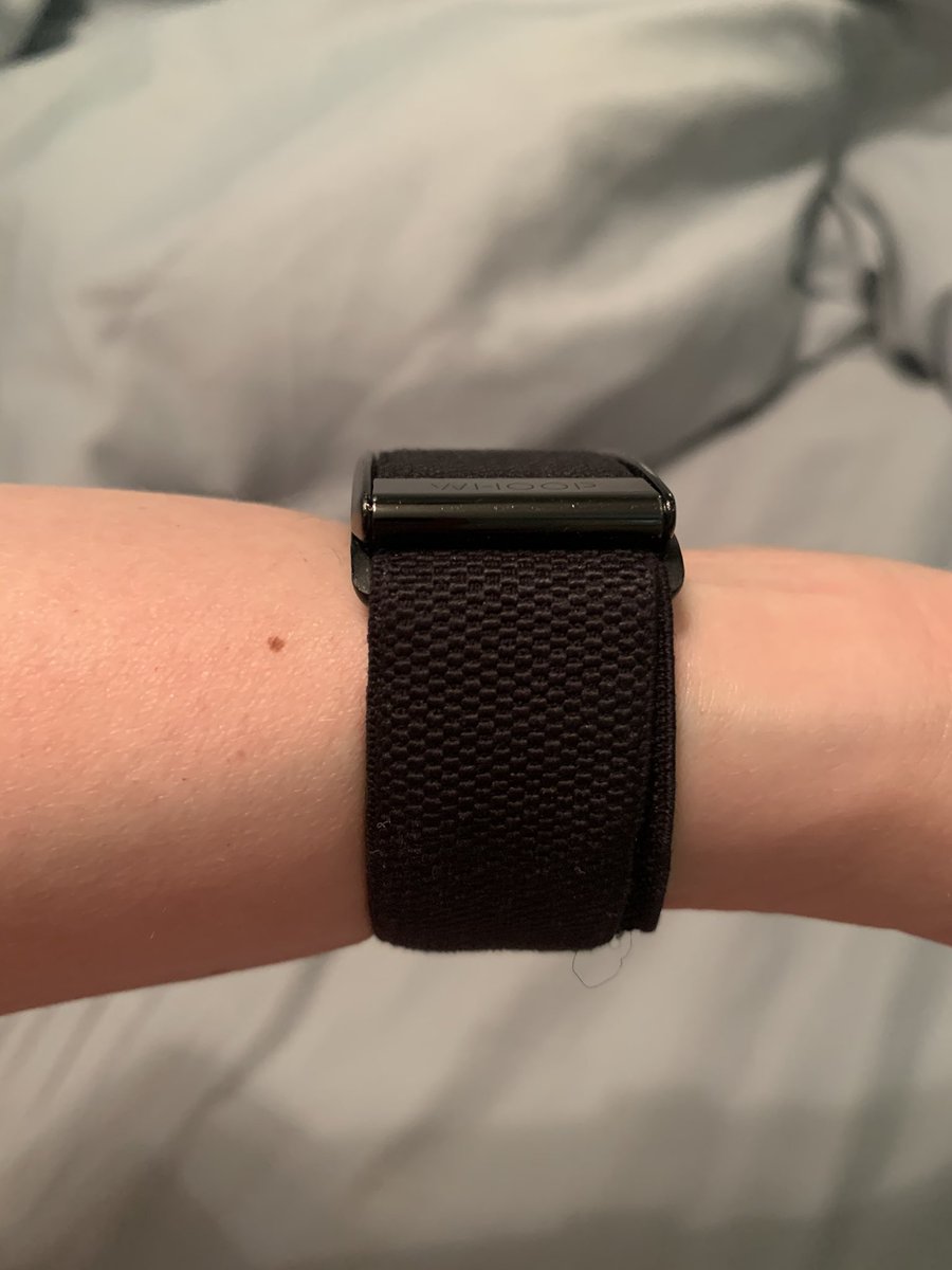 KinkyCoaching's tweet photo. I have had my @whoop for about 8 months. Loved it until 3 weeks ago when I started getting very inaccurate data. Member services just told me to make it tighter and move it up my arm or wear it on bicep and refused to replace-
Paid through December:/ such a disappointment https://t.co/cMhVOQXL9C