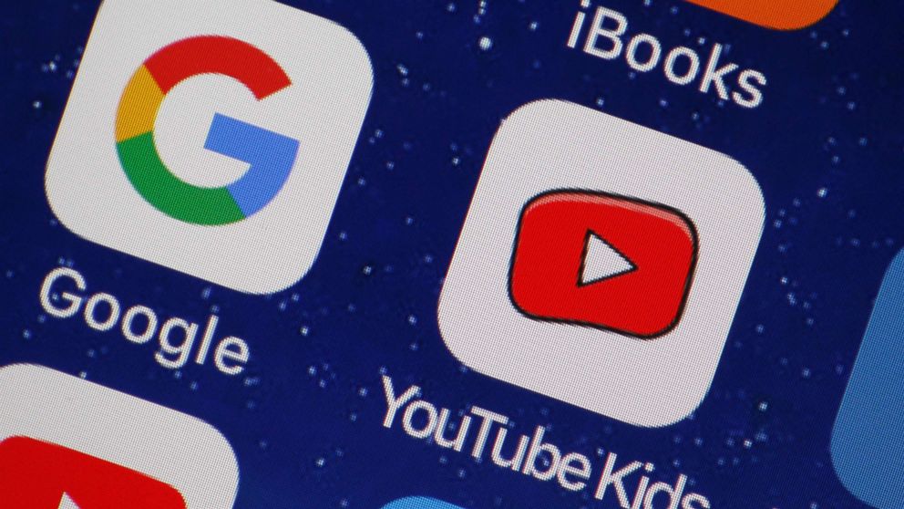 The global pandemic has driven an increase in online usage - for all ages. As Facebook plans to launch an Instagram for kids, lawmakers urge the FTC to take a closer look at apps targeting children. 
loom.ly/_jyceiU

#children #dataprivacy #onlineprivacy  #winstonprivacy