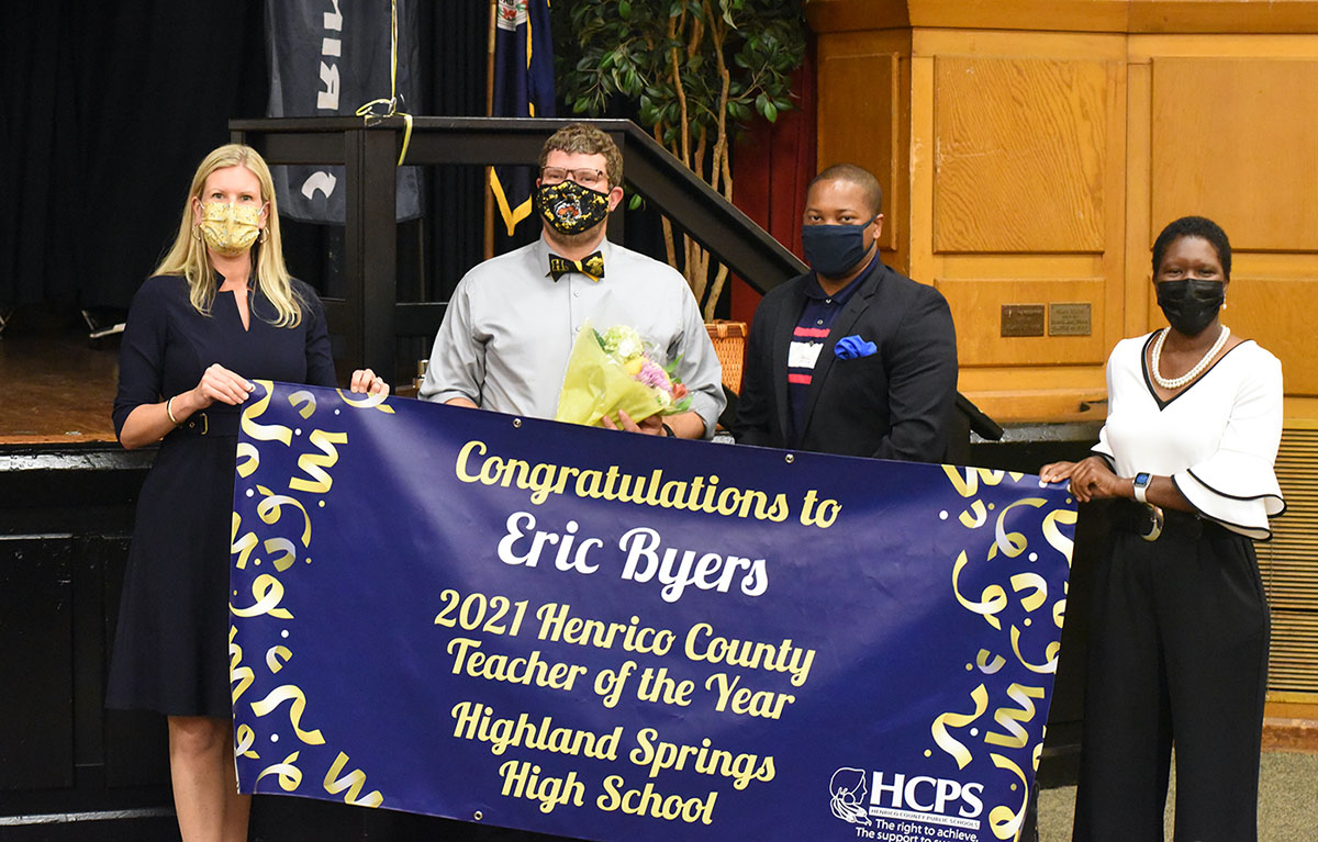 HenricoSchools's tweet photo. Congrats Eric Byers of Highland Springs HS, 2021 Teacher of the Year (after being Varina District finalist), and Leeanne Ward of Three Chopt ES, First-Year Teacher of the Year! (w/@amycashwell, @HSHS_Principal, Alicia Atkins, @HCPSFoundation, @HenricoFCU) https://t.co/aXrq3Tn7Gu https://t.co/x37dcpnAMS