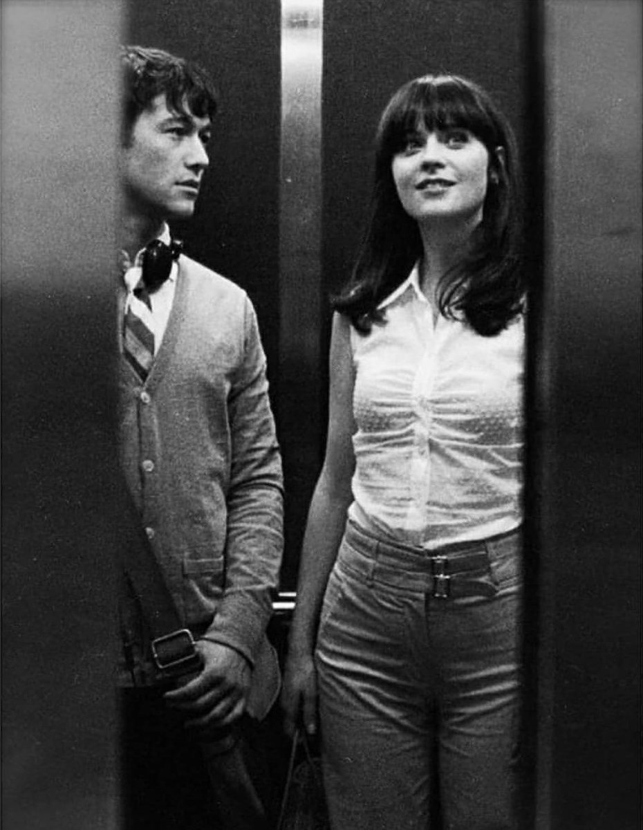 ZooeyDeschanel's tweet photo. 500 Days of Summer is now available to watch on @hulu! So taking the time now to say once again, Summer isn’t the villain. Happy watching! ☀️ https://t.co/VUwMbANNHz