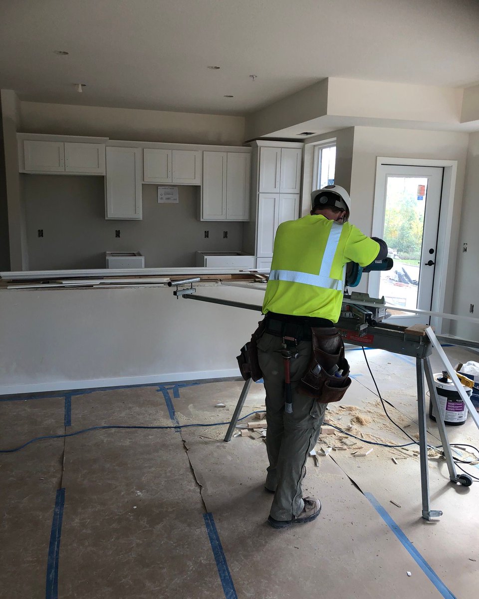 luxconst's tweet image. Keeping it clean and efficient. Commercial installation and finish carpentry.